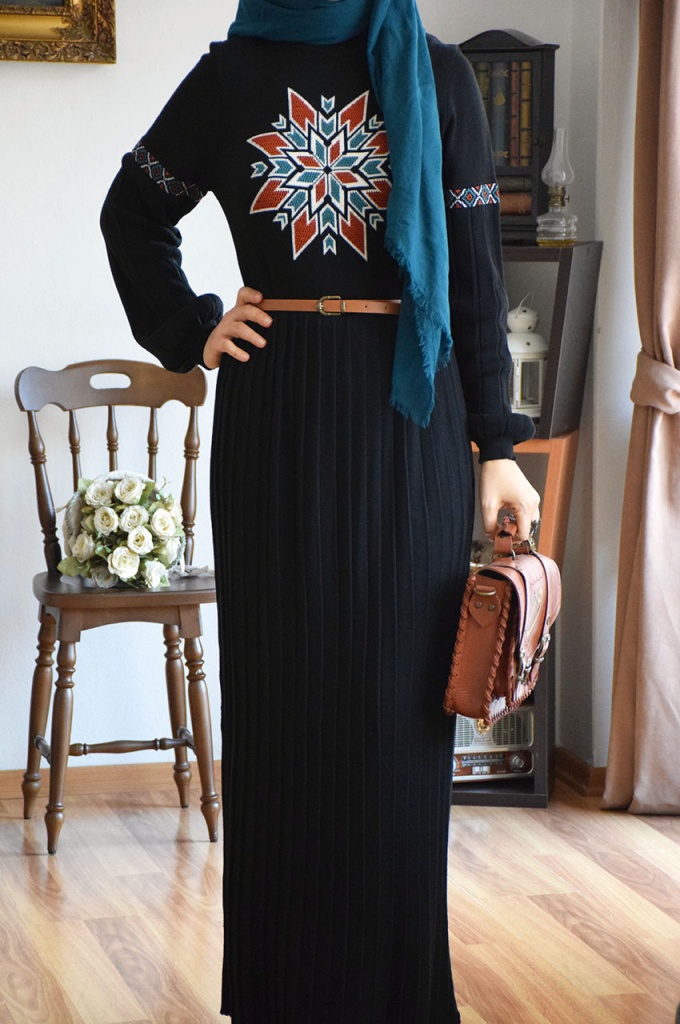 Etnik Desen Siyah Renk Triko Elbise