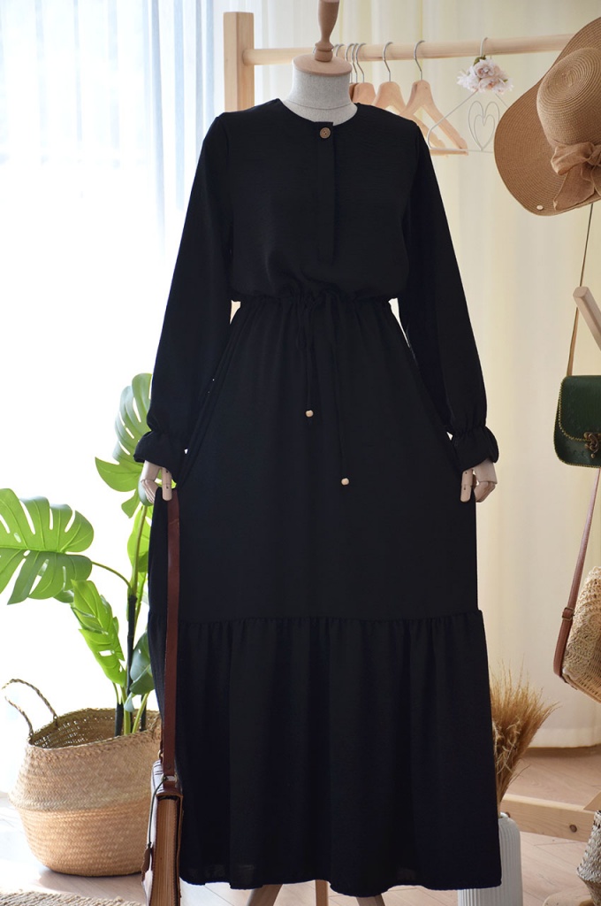 Siyah Renk Belden Büzgülü Elbise