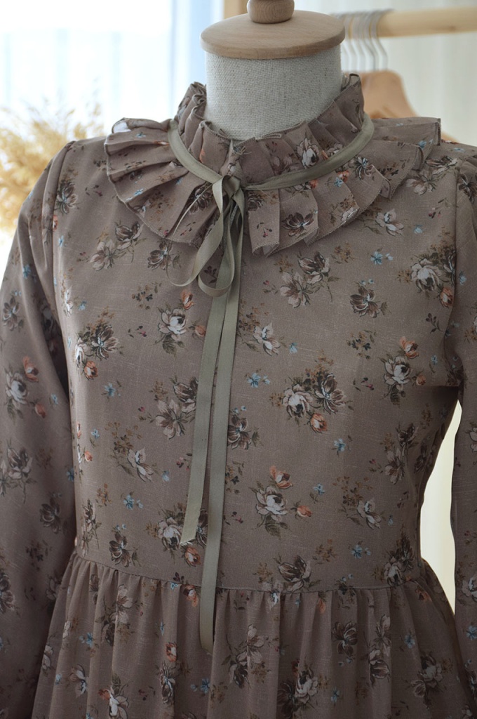 Çiçekli Vizon Renk Şifon Elbise