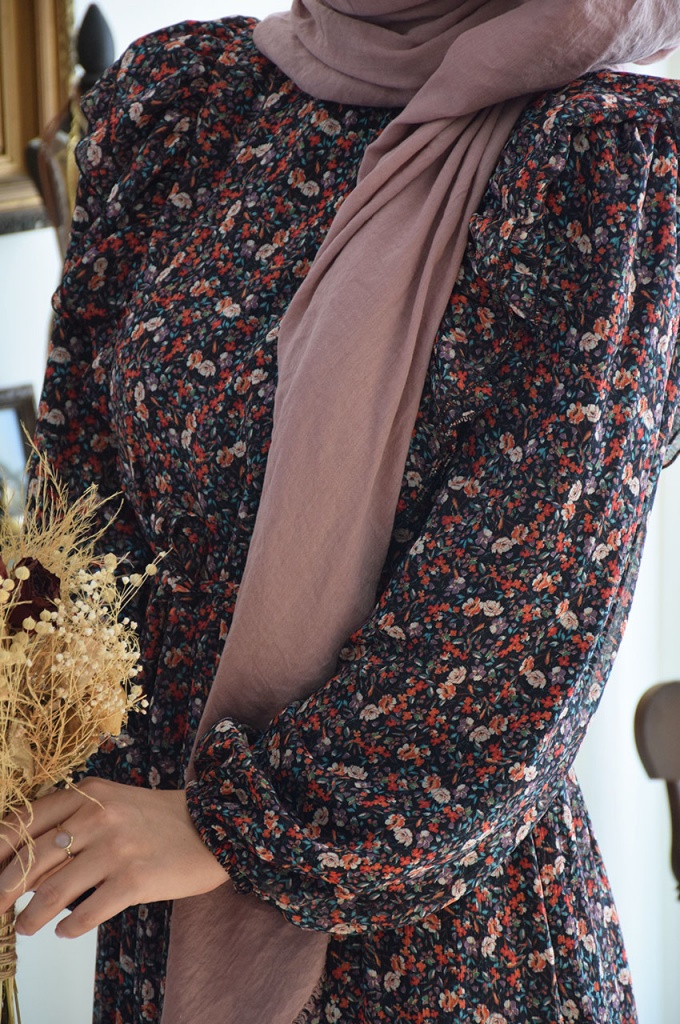 Çiçekli Zarif Model Şifon Elbise