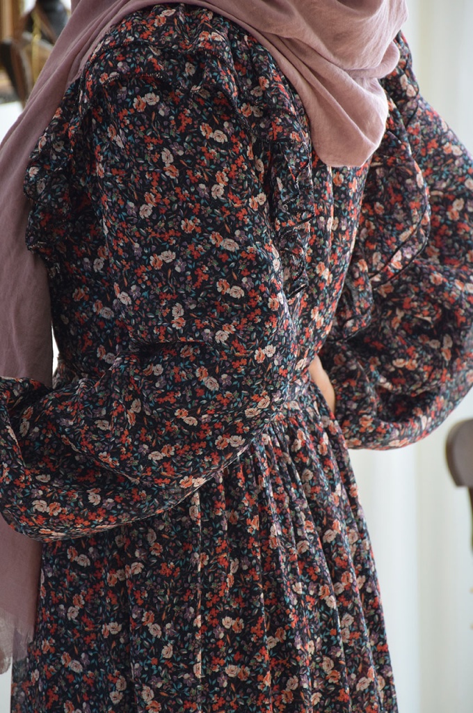 Çiçekli Zarif Model Şifon Elbise