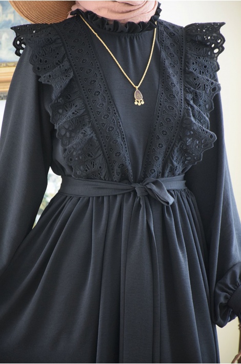 Siyah Renk Kuğu Elbise