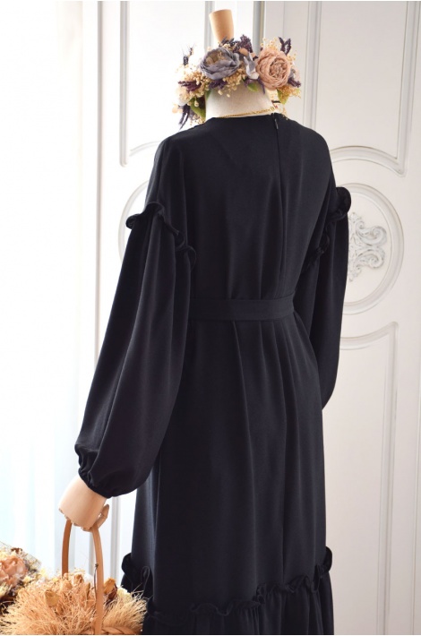 Fırfır Deteaylı Siyah Renk Krep Elbise