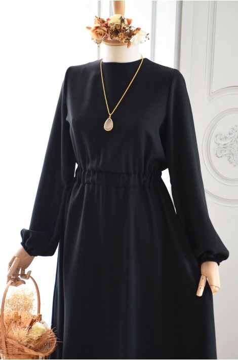 Kloş Model Siyah Renk Krep Elbise