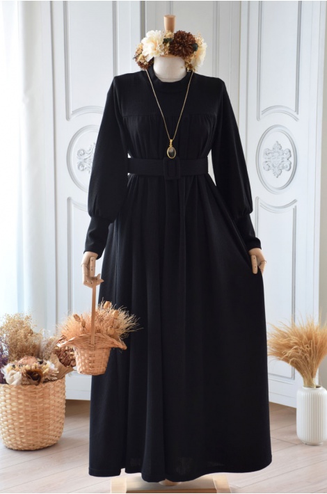 Robalı Model Siyah Renk Triko Elbise