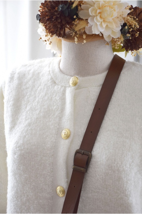 Bürümcüklü Beyaz Renk Düğmeli Triko Ceket