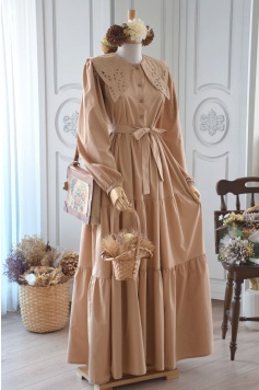 Yakası İşlemeli Poplin Elbise Camel Renk