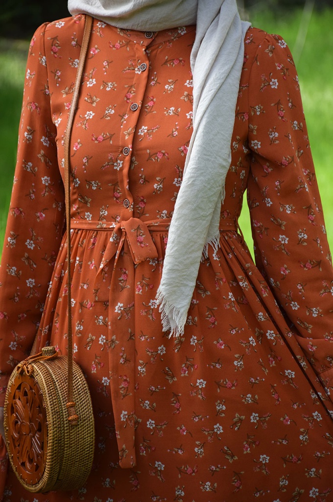 Çiçekli Oranj Bahar Elbise